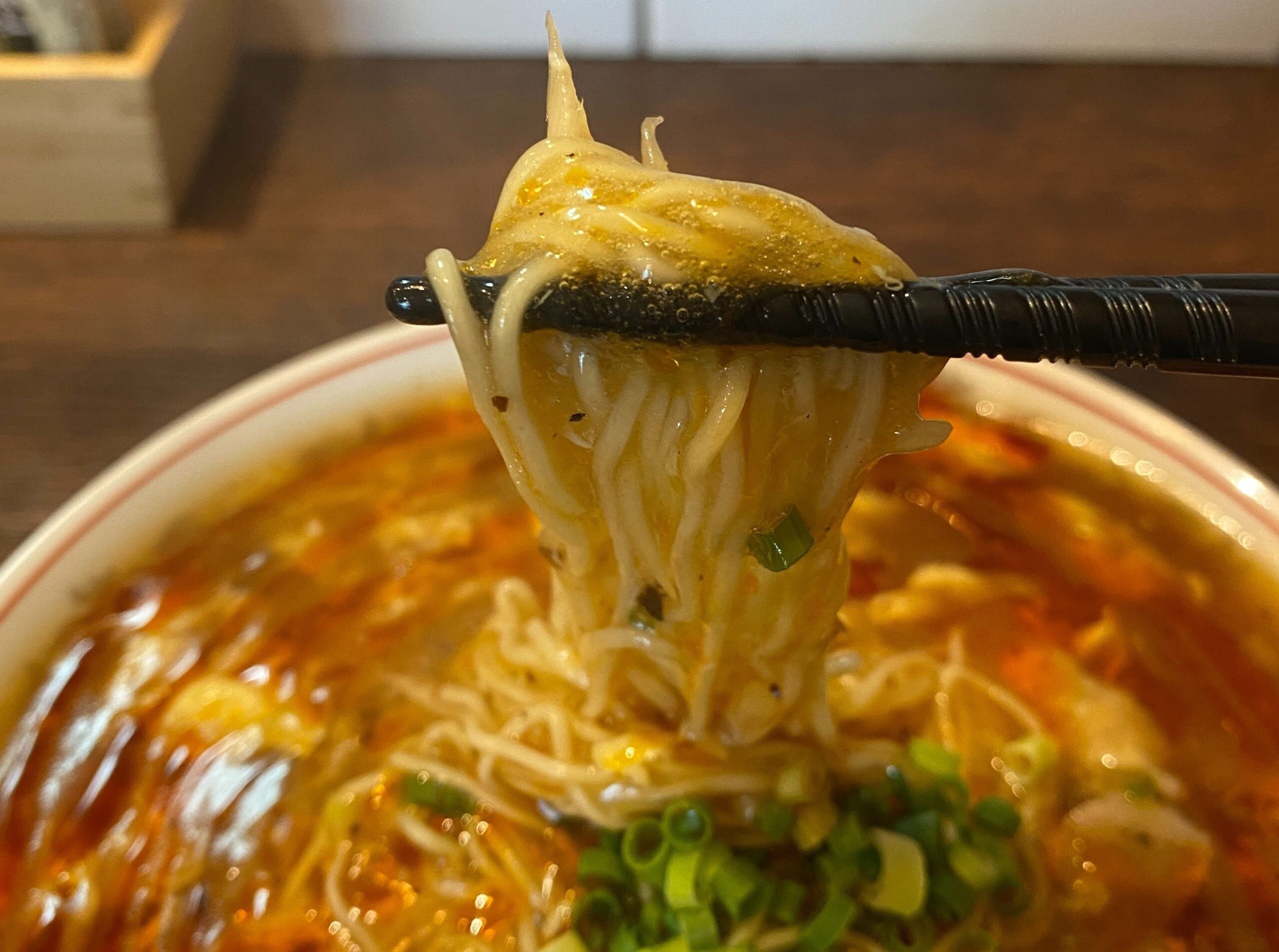 ヌードルスタンドシュラ酸辣湯麺